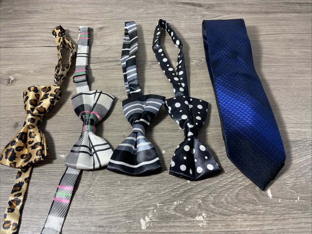 Men’s Adjustable Bow Tie Lot Of 4